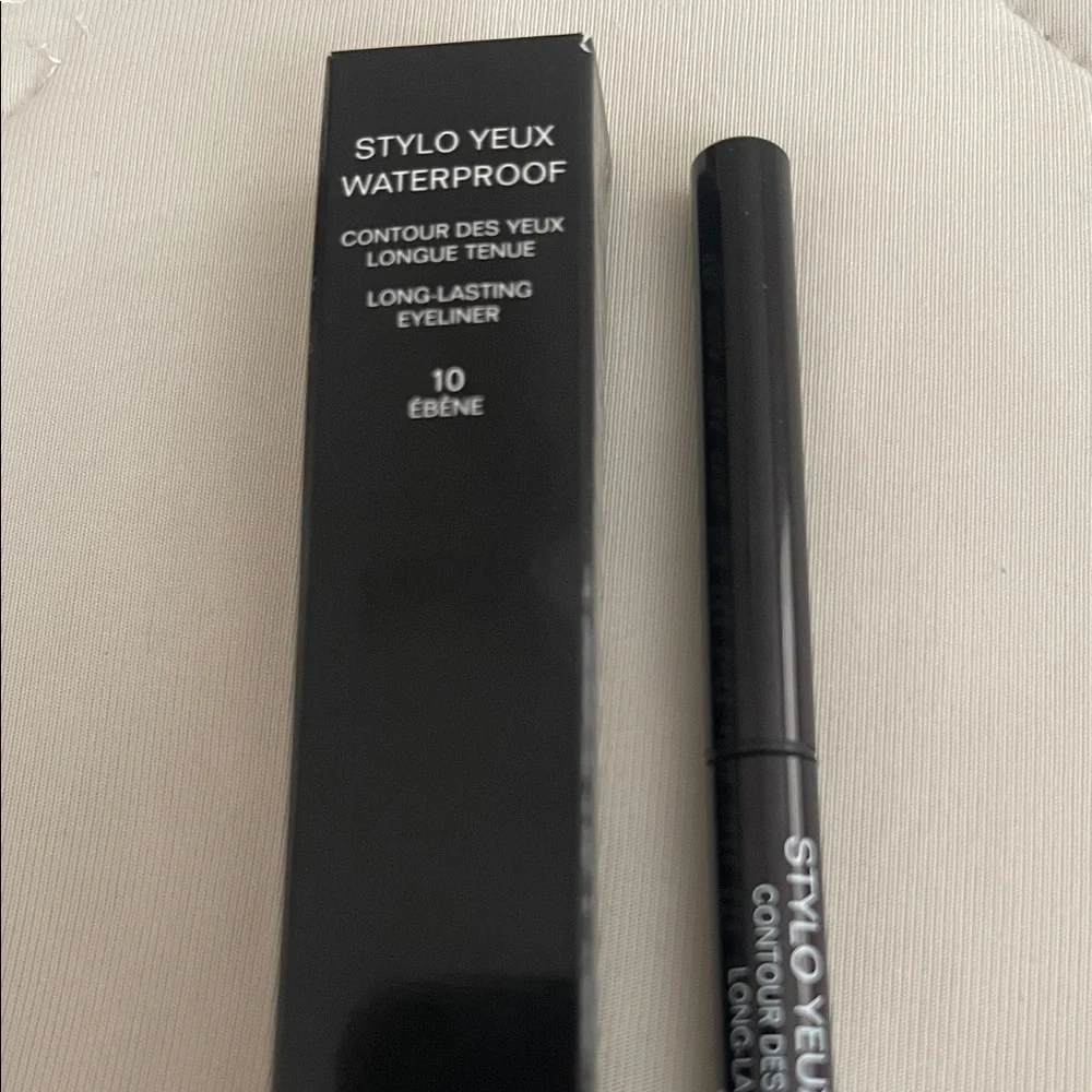 CHANEL Stylo Yeux Waterproof Eyeliner in Ébène